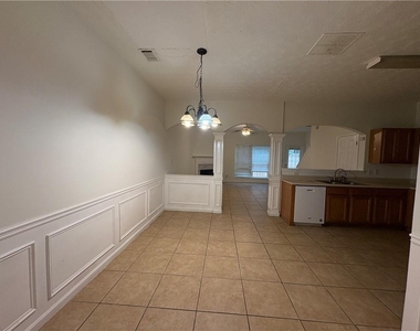 2485 Emma Way - Photo Thumbnail 2
