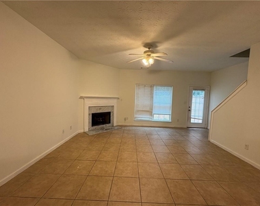 2485 Emma Way - Photo Thumbnail 6