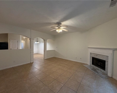 2485 Emma Way - Photo Thumbnail 7