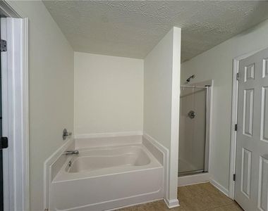 2485 Emma Way - Photo Thumbnail 12