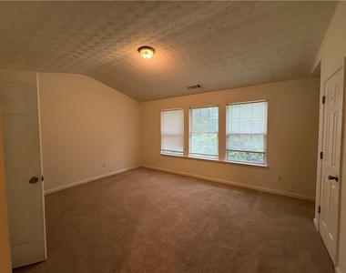 2485 Emma Way - Photo Thumbnail 9