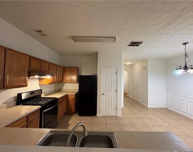 2485 Emma Way - Photo Thumbnail 4