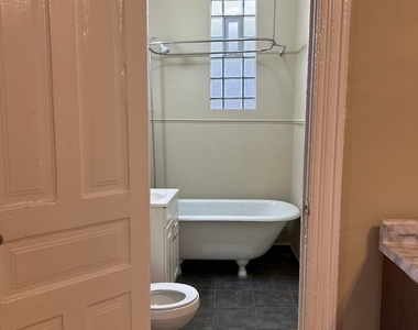 862 N Hermitage Avenue - Photo Thumbnail 15