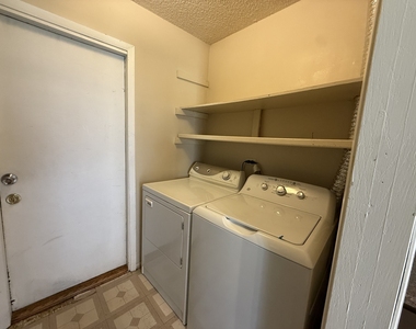 4564 Whitney Drive - Photo Thumbnail 6