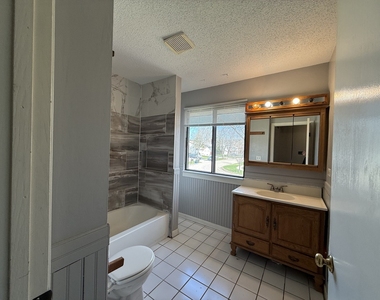 4564 Whitney Drive - Photo Thumbnail 14