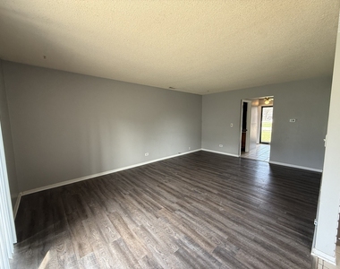 4564 Whitney Drive - Photo Thumbnail 3