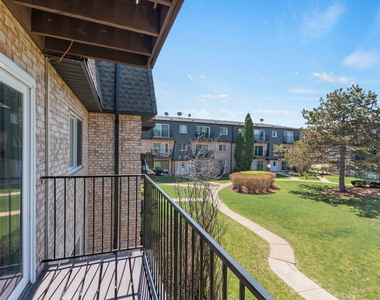 9446 Bay Colony Drive - Photo Thumbnail 12