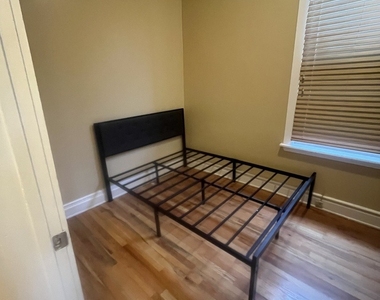 4429 S Calumet Avenue - Photo Thumbnail 10