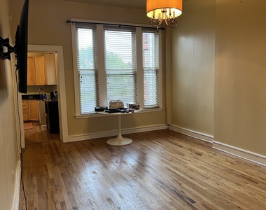 4429 S Calumet Avenue - Photo Thumbnail 15