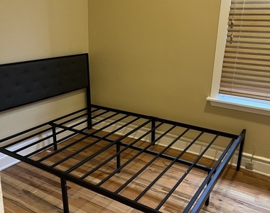 4429 S Calumet Avenue - Photo Thumbnail 11