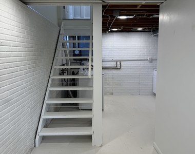 2319 Pinehurst Drive - Photo Thumbnail 12