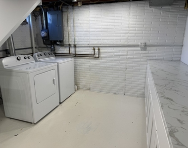 2319 Pinehurst Drive - Photo Thumbnail 13