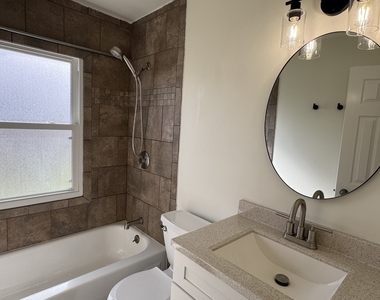 2319 Pinehurst Drive - Photo Thumbnail 8