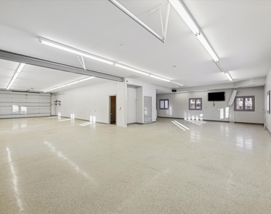 16w125 89th Street - Photo Thumbnail 12