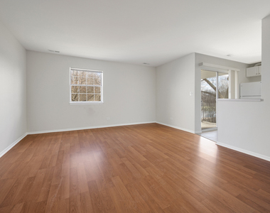 93 N Victoria Lane - Photo Thumbnail 1
