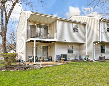 93 N Victoria Lane - Photo Thumbnail 21