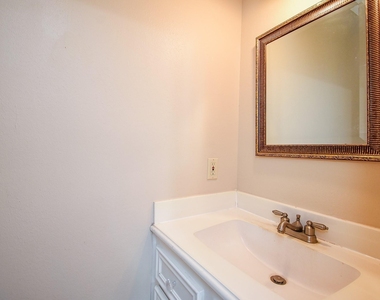 910 Shillington Drive - Photo Thumbnail 24