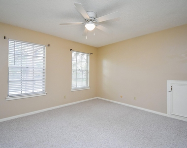 910 Shillington Drive - Photo Thumbnail 42