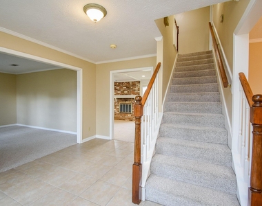 910 Shillington Drive - Photo Thumbnail 30
