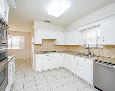 910 Shillington Drive - Photo Thumbnail 17