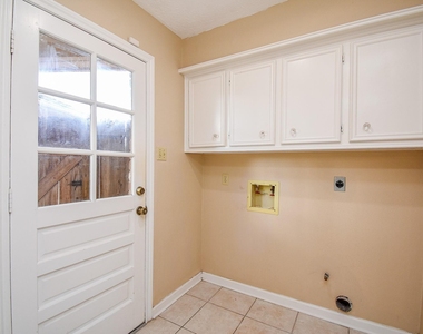 910 Shillington Drive - Photo Thumbnail 28