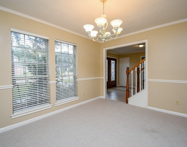 910 Shillington Drive - Photo Thumbnail 6