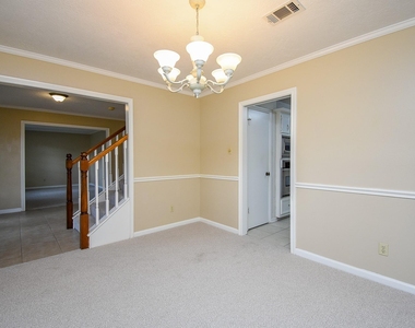 910 Shillington Drive - Photo Thumbnail 7