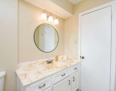 910 Shillington Drive - Photo Thumbnail 38