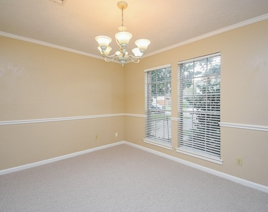 910 Shillington Drive - Photo Thumbnail 9