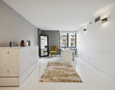 3525 Sage Road - Photo Thumbnail 14