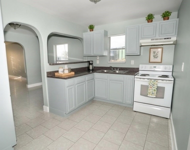 4826 Bristol Street - Photo Thumbnail 8