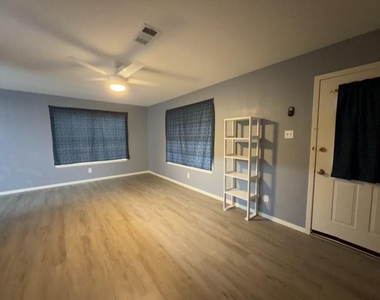 15118 Carraway Court - Photo Thumbnail 3