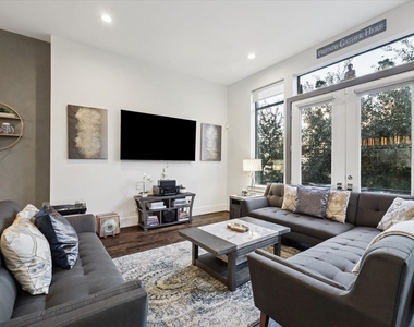 1717 Silver Street - Photo Thumbnail 7