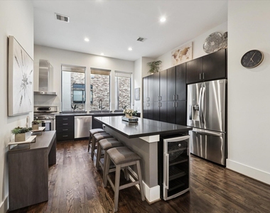 1717 Silver Street - Photo Thumbnail 8