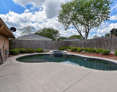 21338 Park Villa Drive - Photo Thumbnail 23