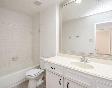 21338 Park Villa Drive - Photo Thumbnail 10