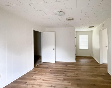 1241 Chevy Chase Street - Photo Thumbnail 5