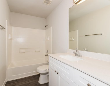 2438 Gibbs Bend Court - Photo Thumbnail 15