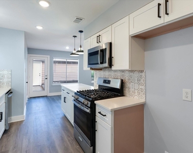 3819 W Traditions Court - Photo Thumbnail 10