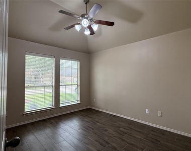 13615 Evening Wind Drive - Photo Thumbnail 16