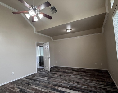 13615 Evening Wind Drive - Photo Thumbnail 10