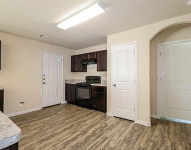 21503 S Werrington Way - Photo Thumbnail 4