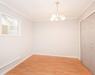 13102 Richmond Avenue - Photo Thumbnail 2