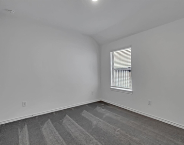 1208 Garden Jade Drive - Photo Thumbnail 14