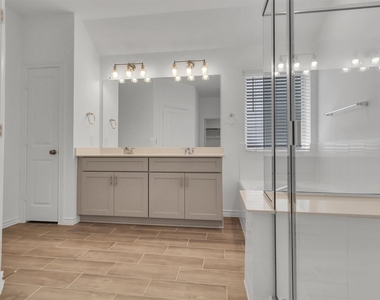1208 Garden Jade Drive - Photo Thumbnail 20