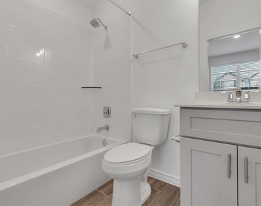 1208 Garden Jade Drive - Photo Thumbnail 8