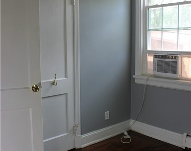 2300 Farrand Street - Photo Thumbnail 15