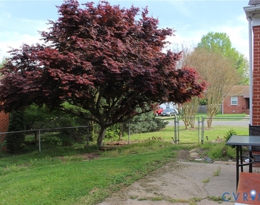 2300 Farrand Street - Photo Thumbnail 23