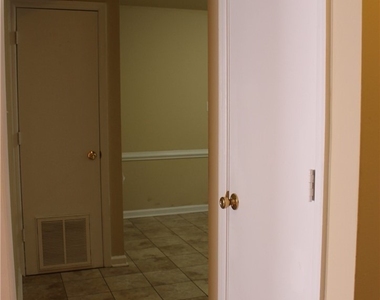 110 Dupuy Avenue - Photo Thumbnail 8