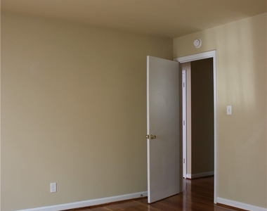 110 Dupuy Avenue - Photo Thumbnail 4